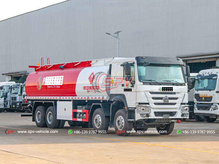 HOWO Refueling Truck 30,000 Litres - Front Right Side